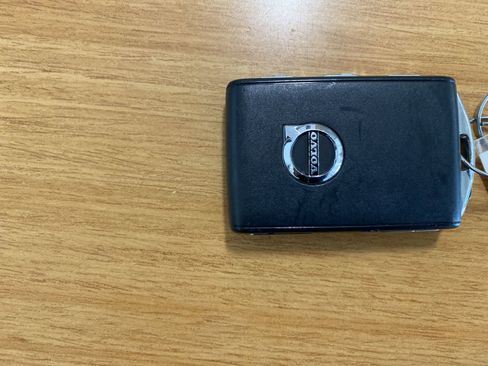 Used 2019 Volvo XC60 T6 Momentum image 33