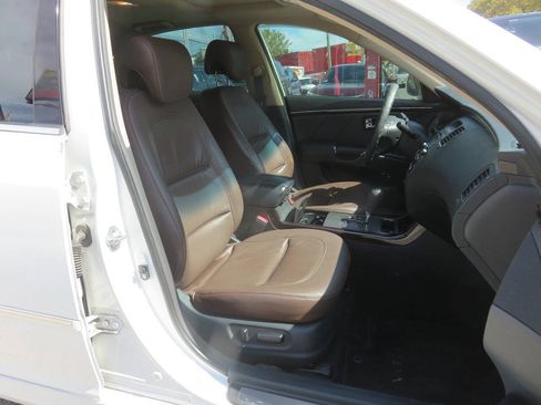 Used 2011 Hyundai Azera GLS w/ Premium Pkg 2 FWD image 11