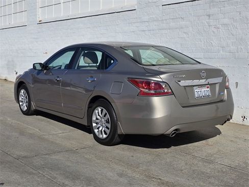 Used 2014 Nissan Altima 2.5 S image 4