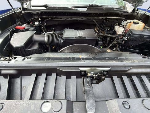 Used 2024 Chevrolet Silverado 2500 LT AWD/4WD image 27