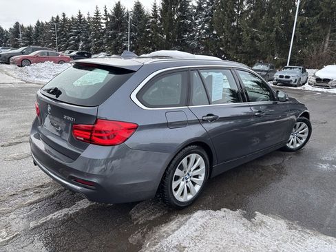 Used 2017 BMW 330i xDrive Wagon image 2