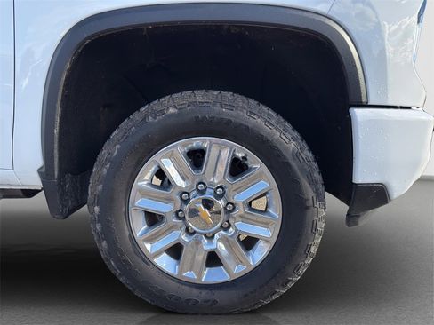 Used 2024 Chevrolet Silverado 3500 High Country w/ High Country Premium Package image 21