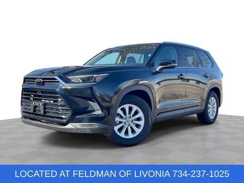 Used 2025 Toyota Grand Highlander AWD image 1