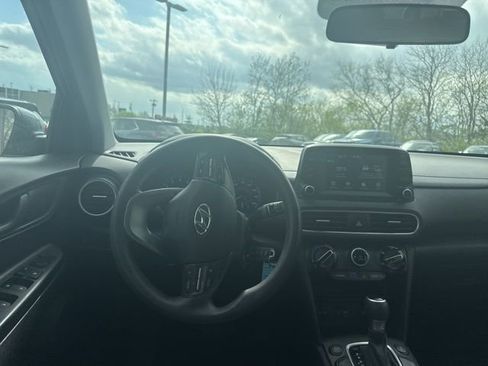 Used 2018 Hyundai Kona SE image 7