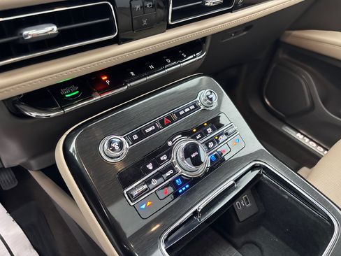 Certified 2022 Lincoln Nautilus Reserve AWD/4WD image 22