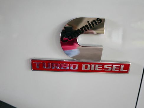 Used 2024 RAM 5500 Tradesman w/ Chrome Appearance Group AWD/4WD image 24