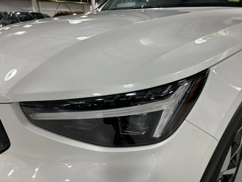 Certified 2026 Volvo XC40 B5 Plus AWD/4WD image 7