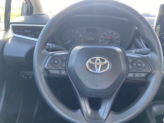 Used 2025 Toyota Corolla LE FWD image 29