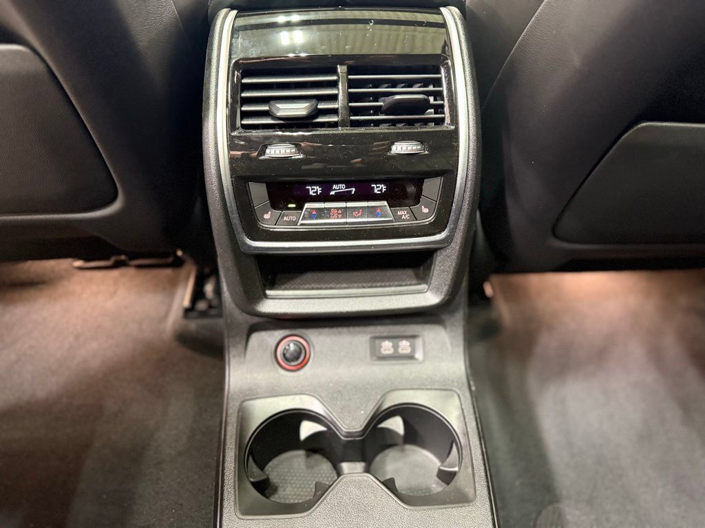 Used 2025 BMW ALPINA XB7 AWD/4WD image 59