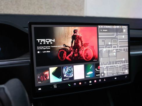 Used 2021 Tesla Model S Plaid image 48