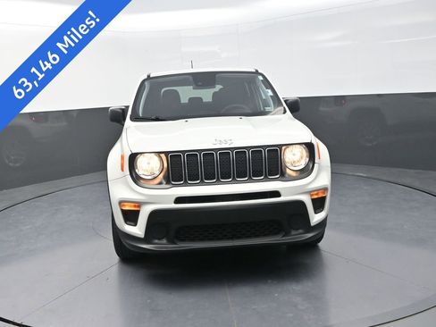 Used 2023 Jeep Renegade Latitude image 2