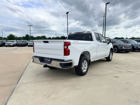 Used 2021 Chevrolet Silverado 1500 LT w/ Safety Package II AWD/4WD image 6