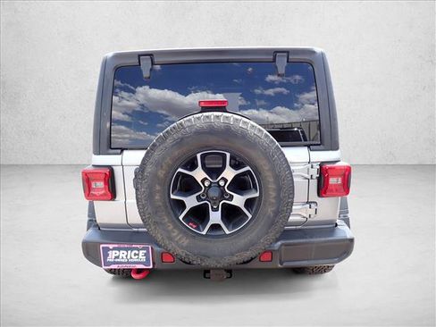 Used 2018 Jeep Wrangler Unlimited Rubicon AWD/4WD image 3