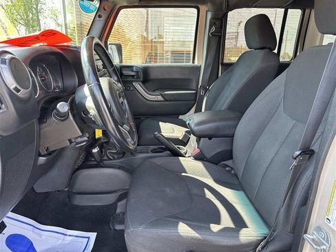 Used 2016 Jeep Wrangler Unlimited Sport w/ Dual Top Group AWD/4WD image 8