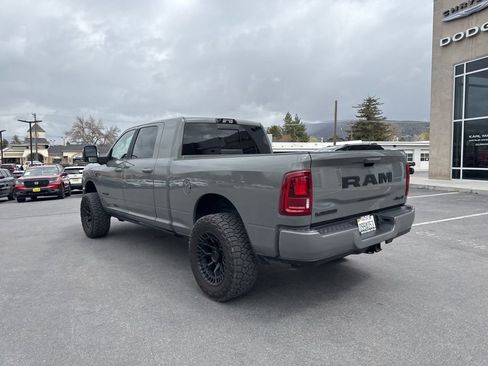 Used 2026 RAM 2500 Laramie AWD/4WD image 7