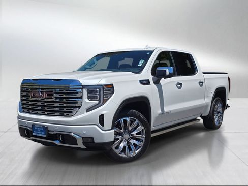 Used 2023 GMC Sierra 1500 Denali w/ Denali Reserve Package AWD/4WD image 1