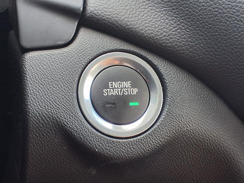 Used 2024 Chevrolet Equinox LT FWD image 22