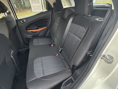 Used 2021 Ford EcoSport SE w/ SE Appearance Package image 23