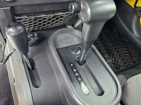 Used 2009 Jeep Wrangler Unlimited X AWD/4WD image 17