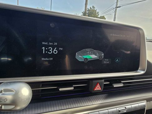 Used 2024 Hyundai Ioniq 6 SEL image 27