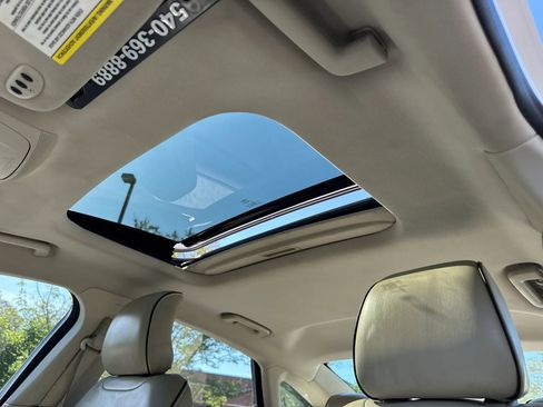 Used 2017 Ford Fusion Platinum FWD image 12