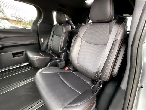 Used 2023 Toyota Sienna XSE image 20
