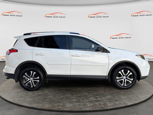 Used 2017 Toyota RAV4 LE w/ Carpet Mat Package AWD/4WD image 6
