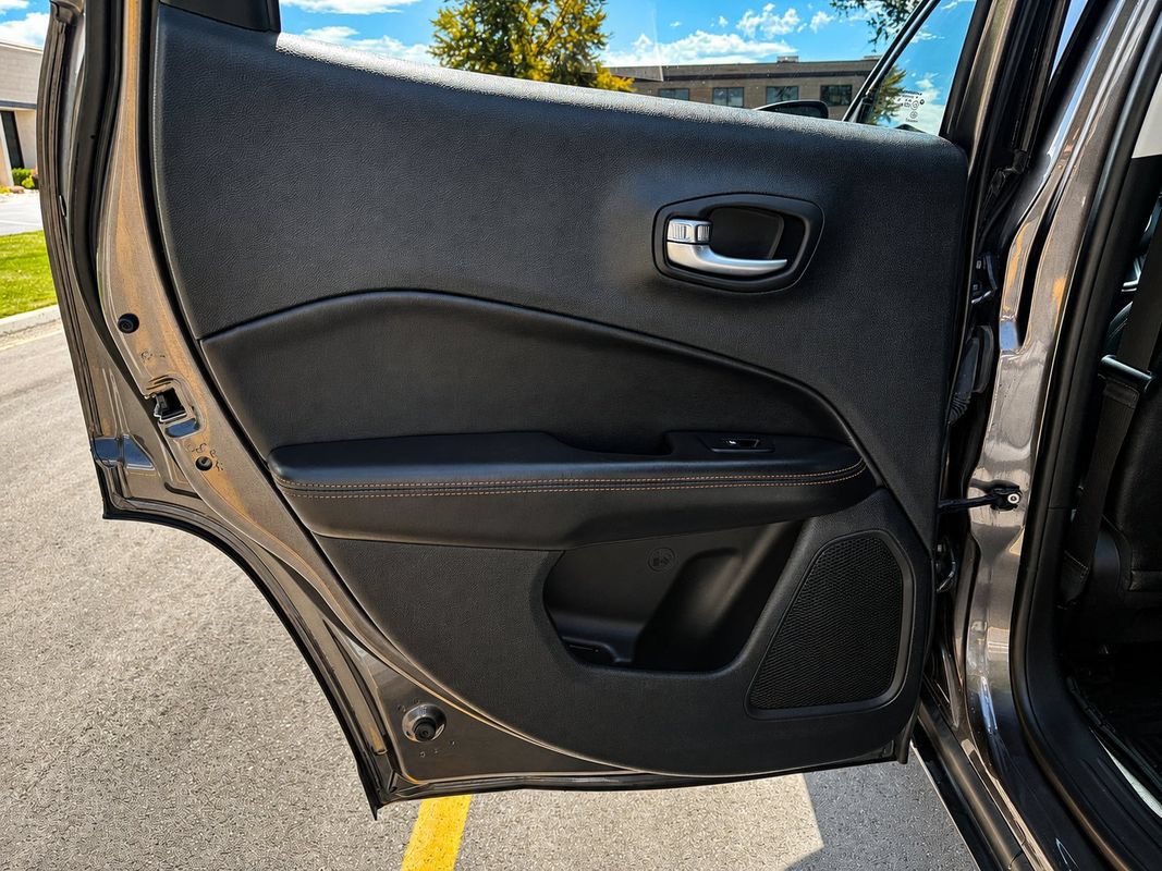 Used 2018 Jeep Compass Limited AWD/4WD image 18