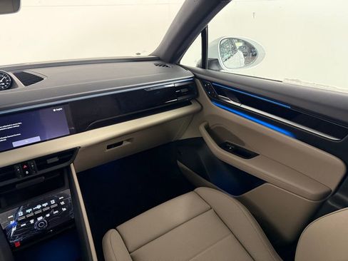 New 2025 Porsche Macan 4S Electric image 22