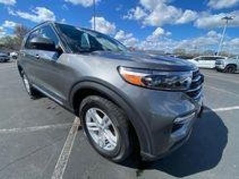 Certified 2023 Ford Explorer XLT w/ Equipment Group 202A AWD/4WD image 1