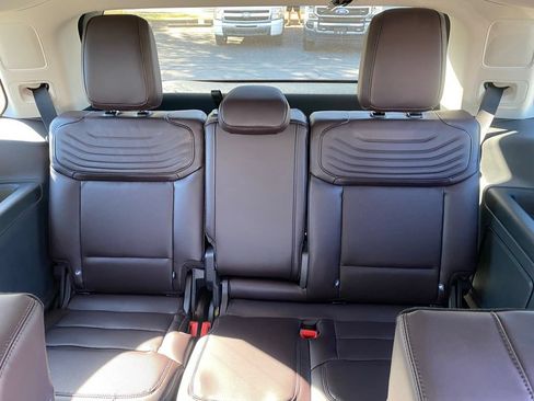 New 2025 Ford Expedition Platinum w/ Platinum Ultimate Package AWD/4WD image 33