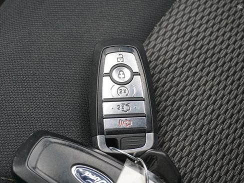 Used 2018 Ford Explorer XLT w/ Equipment Group 201A FWD image 20