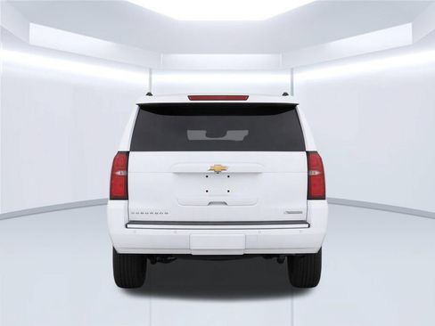 Used 2018 Chevrolet Suburban Premier RWD image 7
