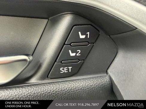 Used 2019 Toyota RAV4 Limited w/ Cold Weather Package AWD/4WD image 22