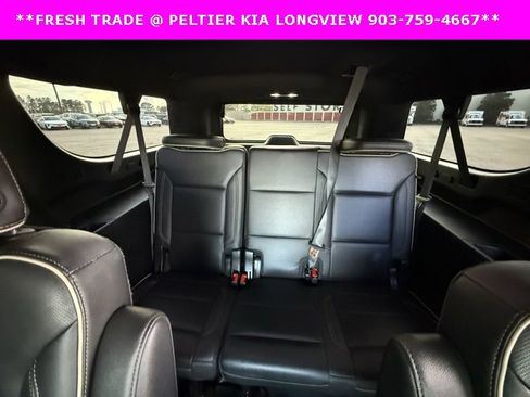 Used 2021 GMC Yukon XL SLT w/ SLT Luxury Plus Package image 16
