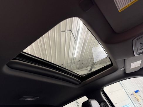 Used 2024 GMC Sierra 1500 Denali w/ Technology Package image 27