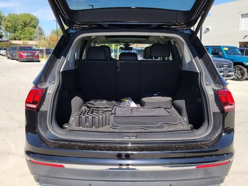 Used 2018 Volkswagen Tiguan SEL Premium AWD/4WD image 19