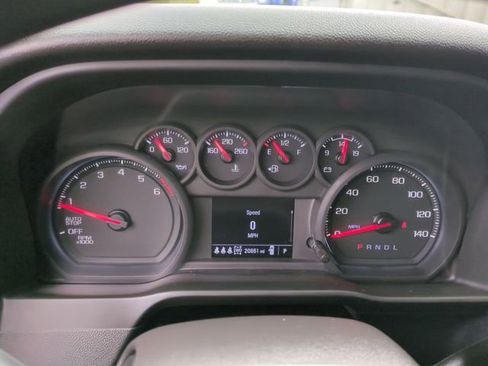 Used 2025 Chevrolet Silverado 1500 Custom Trail Boss AWD/4WD image 12