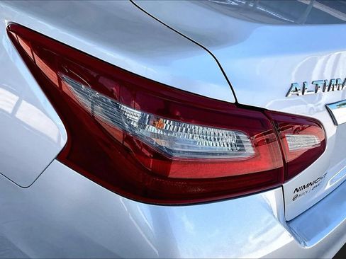 Used 2018 Nissan Altima 2.5 SL FWD image 20