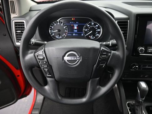 Used 2022 Nissan Frontier SV image 13