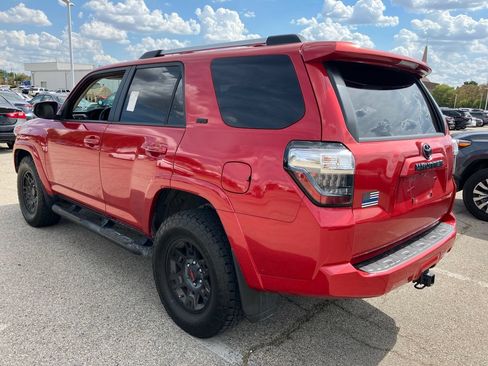 Used 2024 Toyota 4Runner SR5 Premium RWD image 6