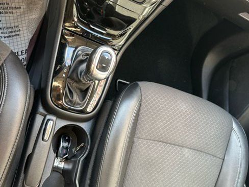 Used 2018 Buick Encore Preferred image 19