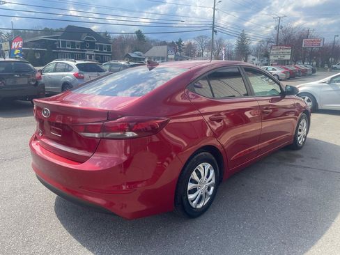 Used 2017 Hyundai Elantra SE image 4