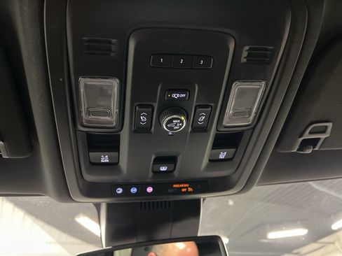Certified 2024 Chevrolet Tahoe Z71 w/ Luxury Package AWD/4WD image 53