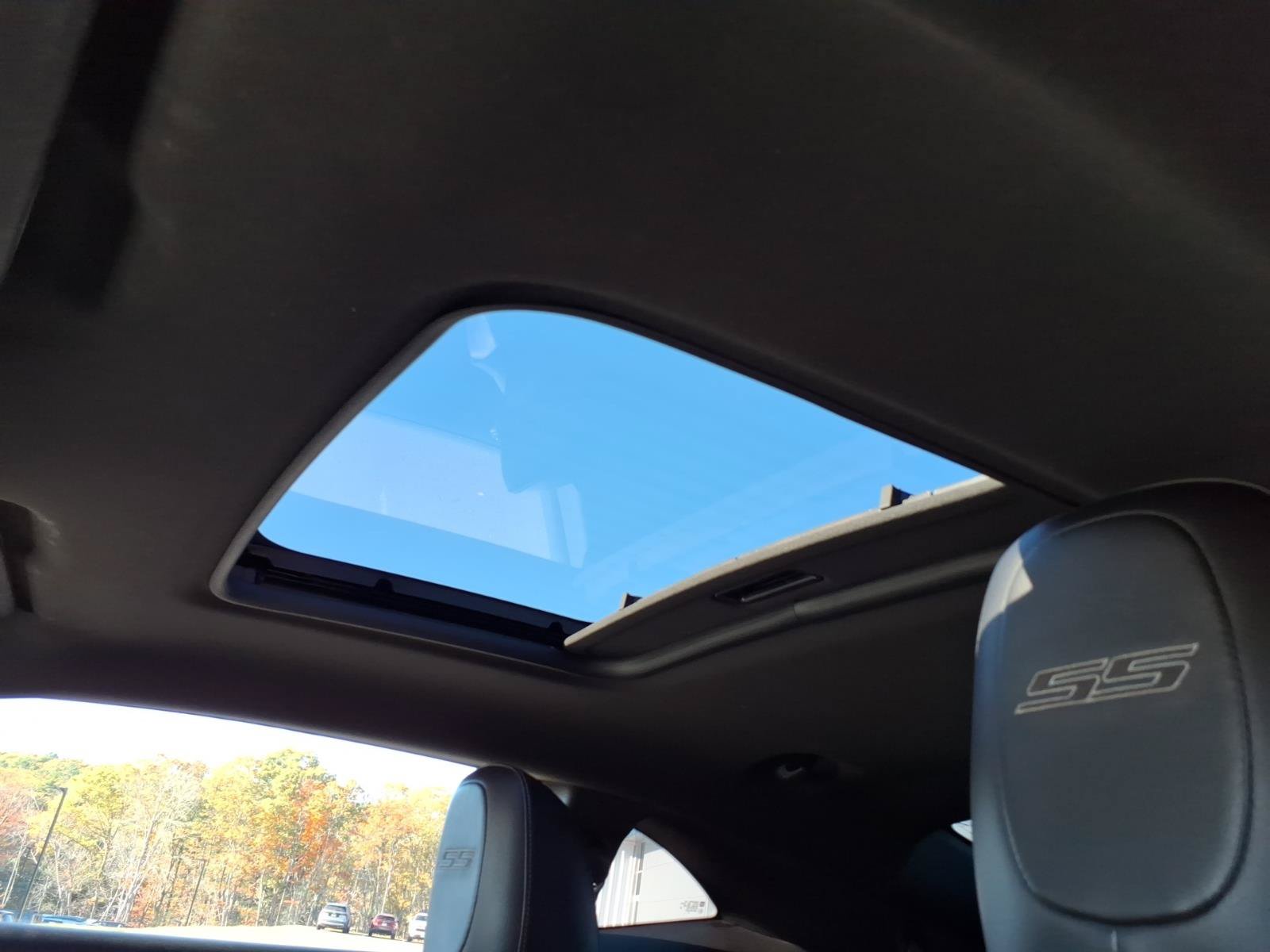 Used 2010 Chevrolet Camaro SS w/ RS Package RWD image 23