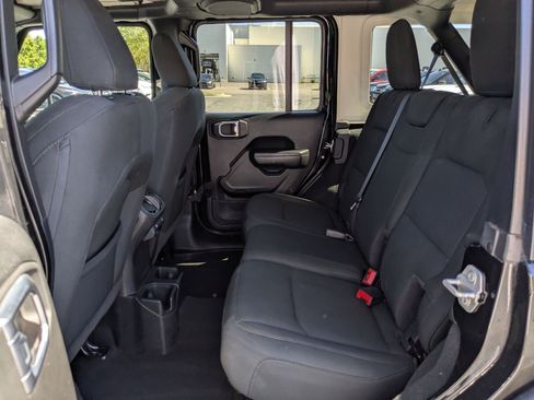 Used 2023 Jeep Wrangler Unlimited Sport AWD/4WD image 29