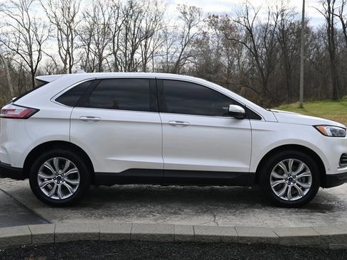 Used 2019 Ford Edge Titanium w/ Equipment Group 301A image 4