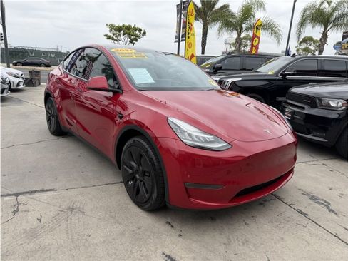 Used 2021 Tesla Model Y Long Range AWD/4WD image 47