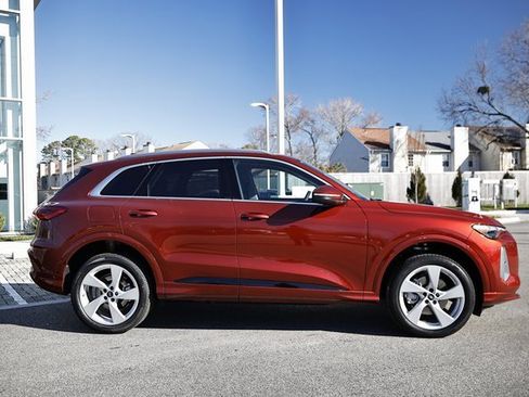 New 2025 Audi Q5 2.0T Premium Plus image 4