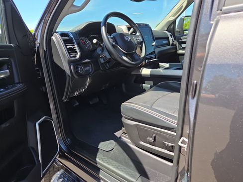 Used 2024 RAM 2500 Laramie w/ Safety Group AWD/4WD image 10